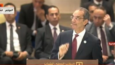 وزير الاتصالات: زمن لف المواطن من شباك لآخر 
