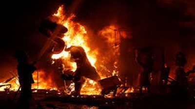 رجل كوري جنوبي يشعل النار في نفسه احتجاجا ضد اليابان