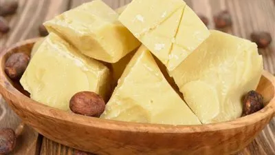 فوائد زبدة الكاكاو للبشرة.. تعرفي عليها 