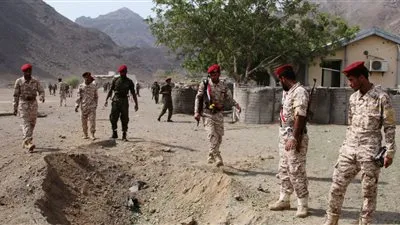 أول تعليق من الحكومة اليمنية على هجوم العرض العسكري في عدن   