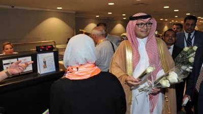 سفير المملكة لدى لبنان يودع طلائع حجاج بيت الله الحرام