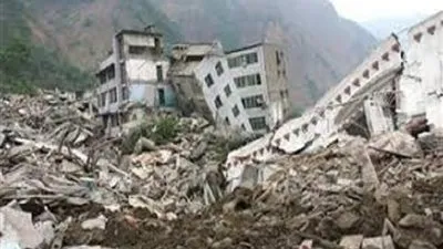 مقتل شخص وإصابة 4 أخرين جراء زلزال ضرب ساحل إندونيسيا 