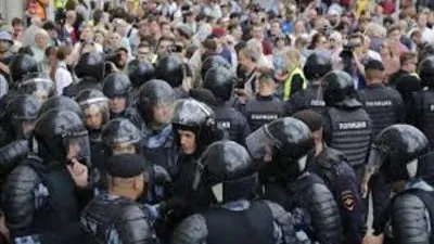 إحتجاز30  متظاهر معارض في موسكو