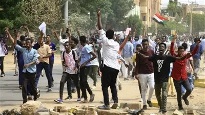 وزير إماراتي: السودان نجحت فى القضاء على جماعة الإخوان