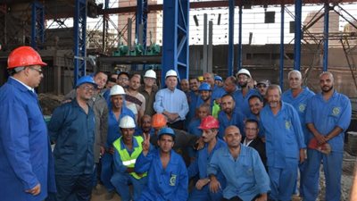 وزير قطاع الأعمال العام يزور شركة الدلتا للصلب