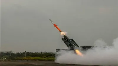 الهند تختبر إطلاق صاروخ أرض جو