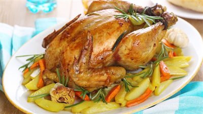 بالفيديو.. طريقة تحضير دجاج محمر 