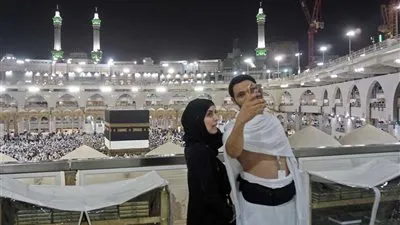 هيئة الإعلام تحذر من التصوير داخل الحرمين الشريفين