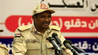 المجلس العسكري السوداني والمعارضة توقعان اتفاقاً على الإعلان الدستوري