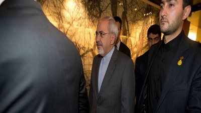 ظريف يصف العقوبات الأمريكية ضده بـ 