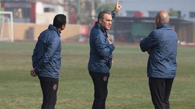 انقلاب في الأهلي على مارتن لاسارتي