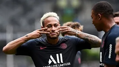 باريس سان جيرمان يتسول لبيع 