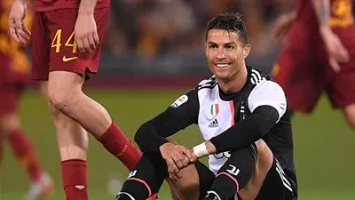 كريستيانو رونالدو يطلب ضم 