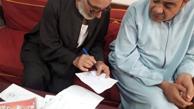 أهالي قرية ميت حبيب بالغربية ينتظرون وصول ١١ من جثامين حادث معهد الأورام (صور)