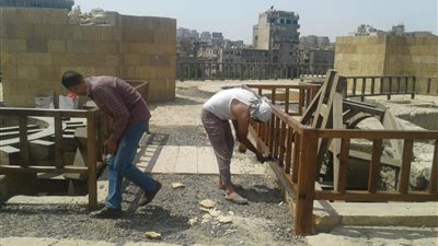 بدء العد التنازلي لتسليم سور مجرى العيون.. 