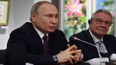 الرئيس الأوكراني يحث بوتين على المساعدة في إنهاء القتال