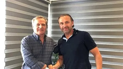 رسميا.. مرشح سابق لقيادة الزمالك يتولى تدريب أبويل القبرصي