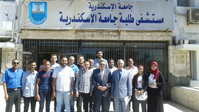 نائب جامعة الإسكندرية يتفقد مستشفى الطلبة للاطمئنان على استعدادات العيد