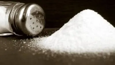 دراسة تحذر من الإفراط في تناول الملح