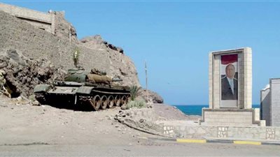 قوات الحزام تسيطر على قصر 