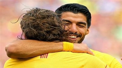 برشلونة يكتسح نابولي برباعية نظيفة وديا.. وجريزمان يسجل أول أهدافه 