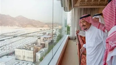 الملك سلمان: السعودية رحبت بجميع الحجاج دون استثناء
