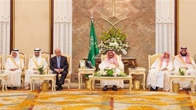 الملك سلمان يستقبل رئيس مجلس الأمة الكويتي بقصر منى