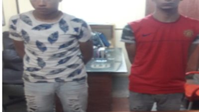 سقوط لصين سرقا هاتف محمول مواطن بالإكراه في المعادي