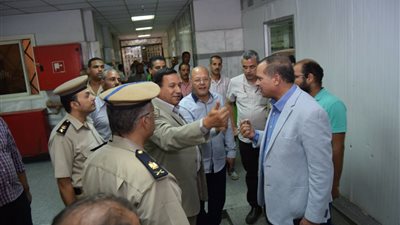 مدير أمن سوهاج يتابع الحالة الأمنية بمستشفى الجامعة والمنطقة المحيطة 