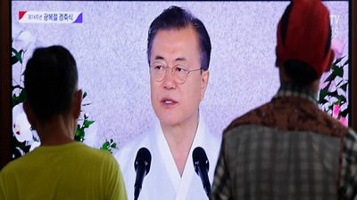 كوريا الجنوبية تدعو إلى محادثات لإنهاء الخلاف التجاري مع اليابان