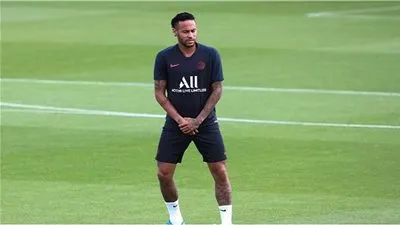 باريس سان جيرمان يعاقب نيمار