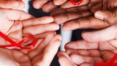 بعد واقعة مستشفى كفر الزيات.. ما هي الإجراءات الصحيحة للتعامل مع مريض الإيدز؟