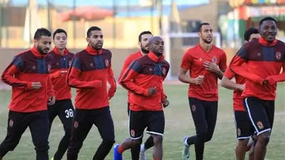 ربيعه ومعلول ينتظمان في تدريبات الأهلى