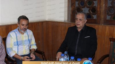 أشرف زكي يشارك بعزاء شقيقة مكرم محمد بالحامدية الشاذلية (صور)