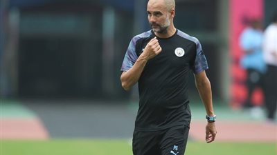 جوارديولا يكشف عن ثاني أفضل نادي ينافس مانشستر سيتي