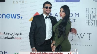 أحمد الفيشاوي يغازل زوجته بصورة على 