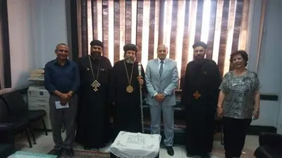 الأنبا صليب يهنئ الباز بتكليفة رئيسًا لمركز ومدينة ميت غمر