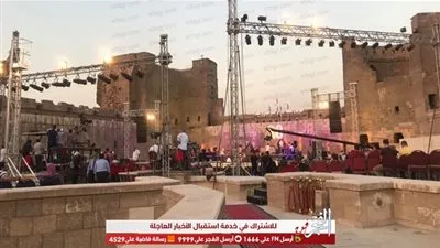 دار الأوبرا تضع اللسمات الأخيرة لمهرجان القلعة للموسيقى والغناء (صور)