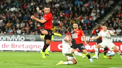 رين يلحق بباريس سان جيرمان أول هزيمة في الدوري الفرنسي
