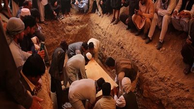 أفغانستان تتعهد بسحق ملاذات داعش بعد الهجوم الأخير