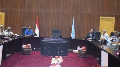سكرتير عام البحر الأحمر يبحث توصيل خطوط الغاز إلى مدينة سفاجا  (صور) 