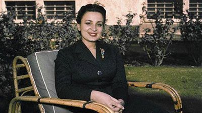 وفاة الأميرة دينا الزوجة الأولى لعاهل الأردن الراحل الملك حسين