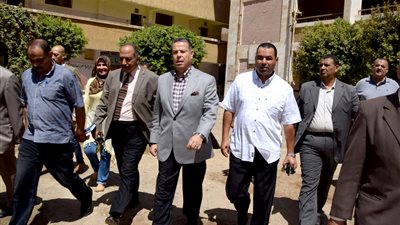 محافظ بني سويف يتابع الاستعدادات المبكرة للعام الدراسي الجديد 