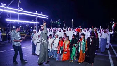  وفد الإمارات يكرم القائمين على موسم الطائف