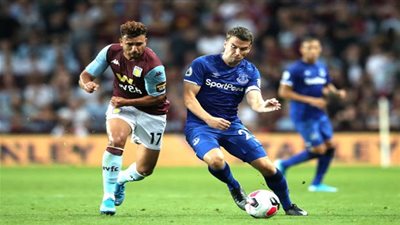 نيفيل: تريزيجيه وثنائي أستون فيلا 