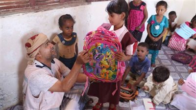 إطلاق حملة إماراتية لجمع المستلزمات المدرسية لأطفال اليمن