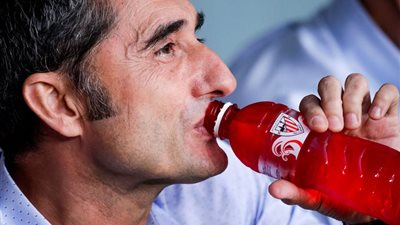 الإصابات تضرب برشلونة.. وفالفيردي في ورطة كبيرة