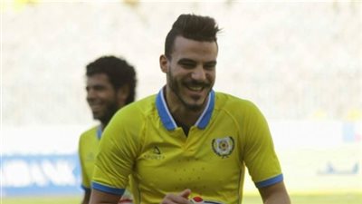 المقاولون يستعير شكري نجيب رسميا