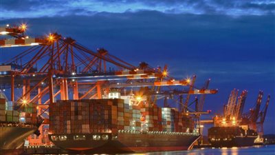 السيطرة على حريق محدود بميناء الدخيلة