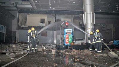 إصابة شخص وسقوط جزء من مبني جراء حريق فى محطة وقود بحائل